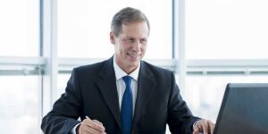 How To Choose the Right Business Broker